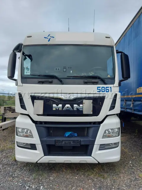 1 camion MAN semi-remorque, TGX 18.440 avec semi-remorque Krone, 1re immatriculation 2016, immatriculation polonaise