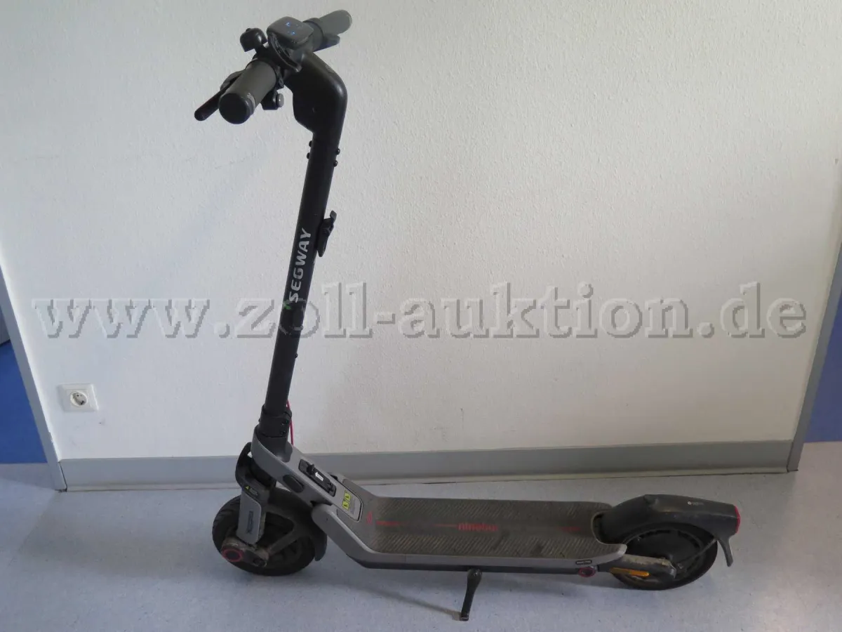 1 Segway-Ninebot E3 D e-scooter