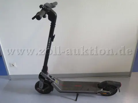 1 Segway-Ninebot E3 D e-scooter