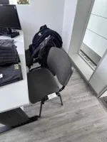 2 židle pro návštěvy