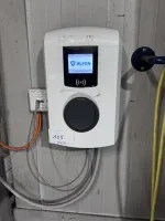 1 Wallbox, Bj. 12/2019 mit Steckdose