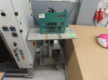 1 nietmachine, merk: Nagel, type: multinak-s