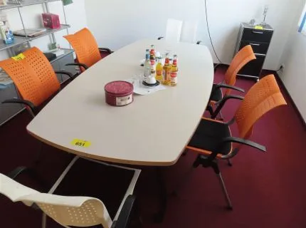 1 vergadertafel, ca. 2,50 m x 1 m