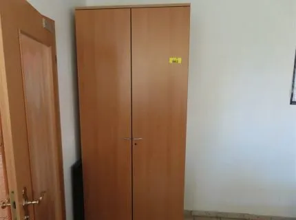 1 wall cabinet, approx. 1.20 m x 2.20 m, 2 doors, beech
