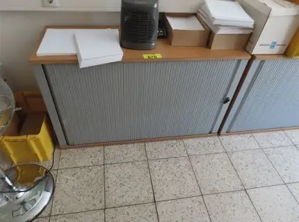 3 sideboards, ca. 1,20 m x 80 cm, 1 roldeur