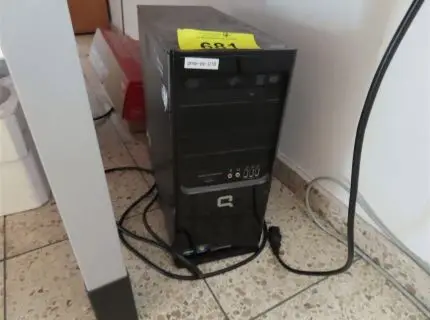1 komputer biurowy, marka: Compaq