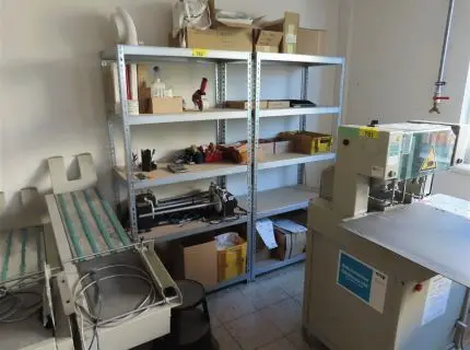 2 металлических сборных стеллажа, ок. 1,20 м x 1,80 м