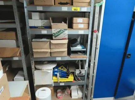 2 kovové regály skládací, cca 1,10 m x 1,80 m