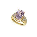 Gelbgoldring mit Kunzit-Solitär (ca. 8,8 ct).