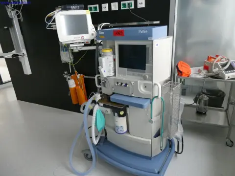 Наркозно-дыхательный аппарат Dräger Medical AG & Co. KGaA Pallas