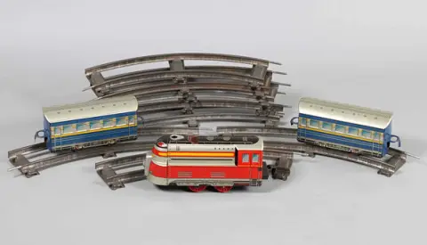 Distler streamlined battery train circa 1960.