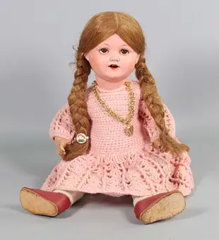 König & Wernicke mass-produced doll.