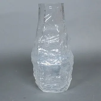 PEILL & PUTZLER. Mid-Century „Glacier“ (Gletscher) Glasvase von Peill & Putzler, Deutschland , 1970er.