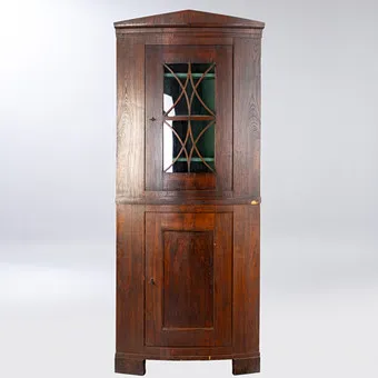 Szafa narożna, północne Niemcy, ok. 1830/40.