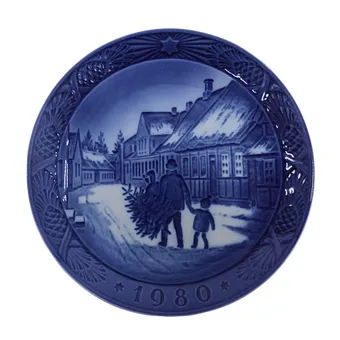 1980 Royal Copenhagen Christmas plate.