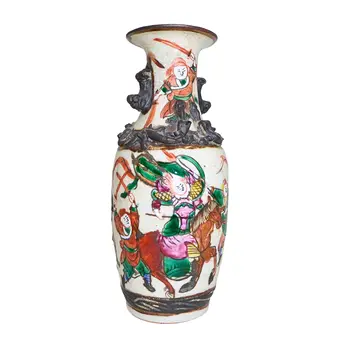 Tafelvaas, China, Nanking-ware, polychrome krijgersscènes.
