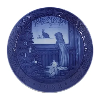 1982 Royal Copenhagen Christmas Plate