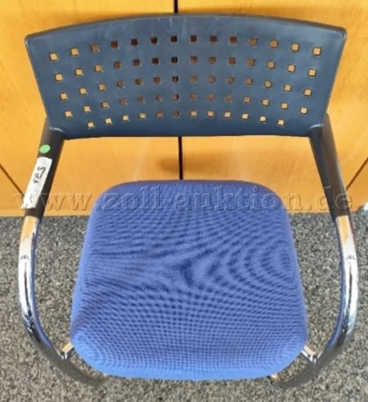 54 visitor chairs model "Vitravisavis" by the brand Vitra