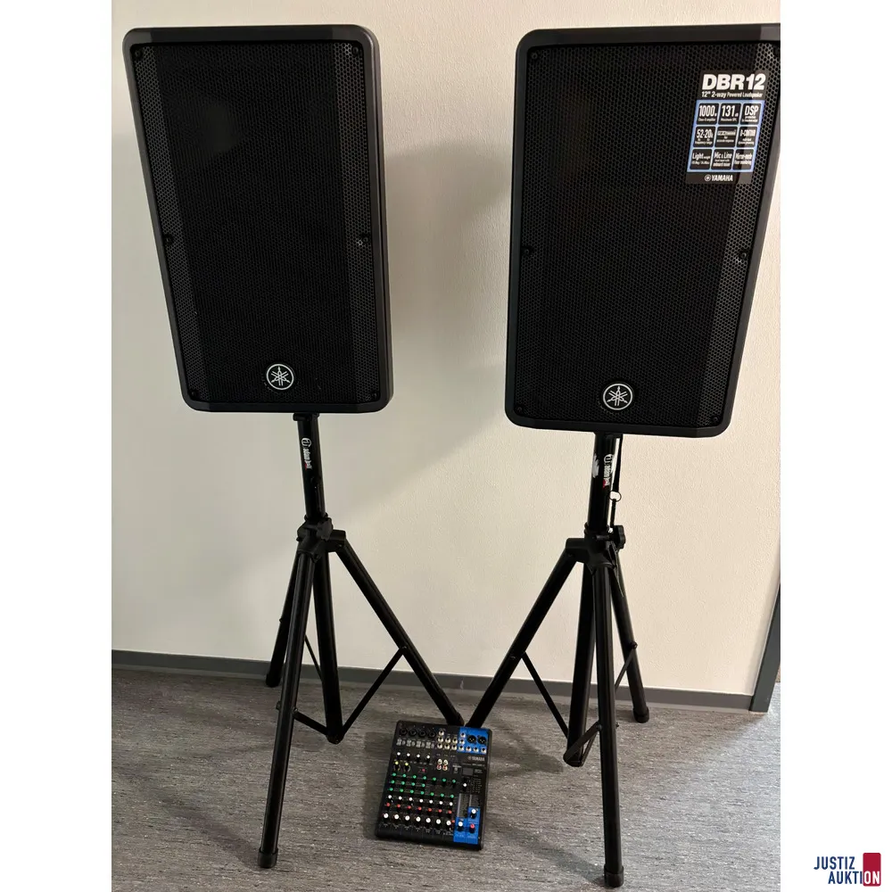Yamaha mengpaneel / actieve luidsprekers + luidsprekerstandaards