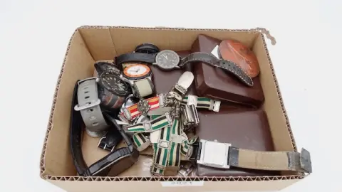 1 lot of coins + watches