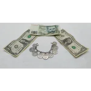 Lot de pièces de monnaie et billets