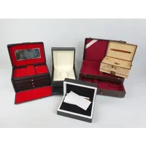 Lot de boîtes à bijoux vides