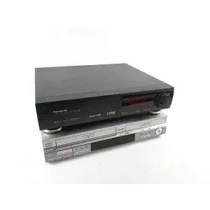 2 magnétoscopes VHS