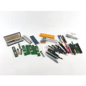 Lot de stylos divers