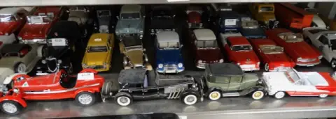 1 partia modeli samochodów