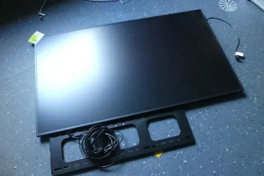 Moniteur Samsung avec support