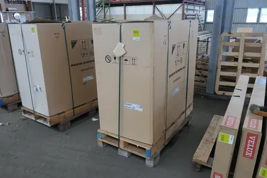 DAIKIN - Warmtepomp buitenunit, koelmiddel R32, 400 V, 188 kg, op pallet