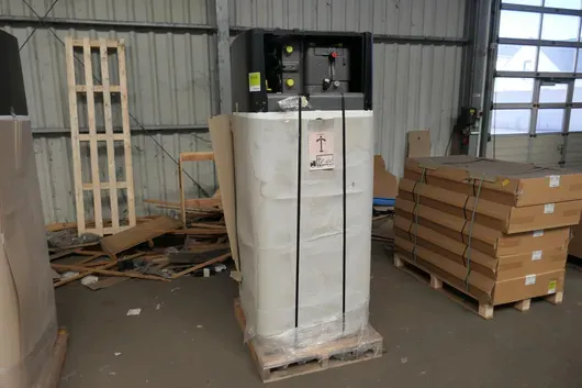 DAIKIN - Unité intérieure de pompe à chaleur, emballage ouvert, sur palette
