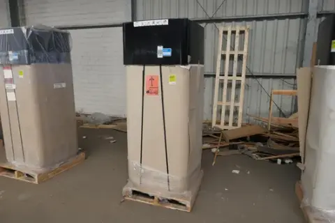 DAIKIN - Unité intérieure de pompe à chaleur, emballage ouvert, sur palette