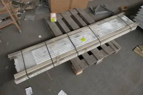 Pionowy panel grzewczy Kermi, wysokość 2000 mm x szerokość 350 mm