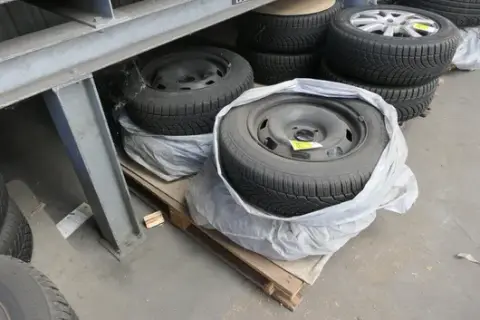 Set Speed Grip 2 winter tyres with rims