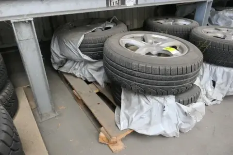 Set of winter tyres with rims
