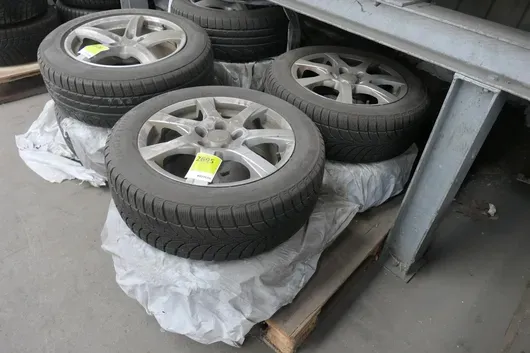 Bridgestone set - winter tyres with rim