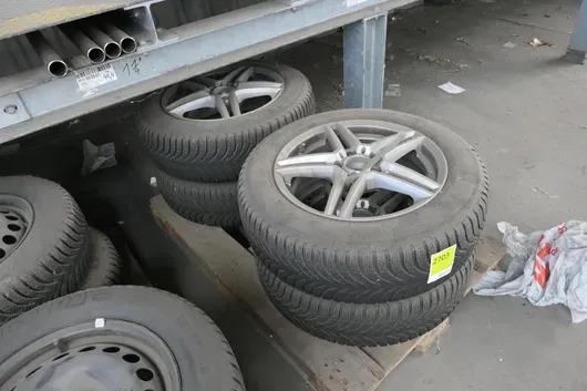 Michelin - Комплект зимних шин с дисками