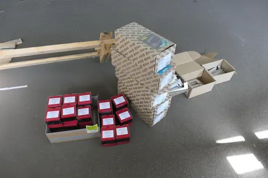Mixed lot of construction, electrical and DIY materials, including screws and BSS aluminium edge strips