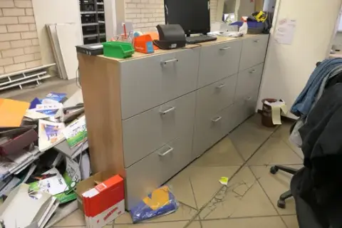 3x armoire à dossiers suspendus, sans contenu
