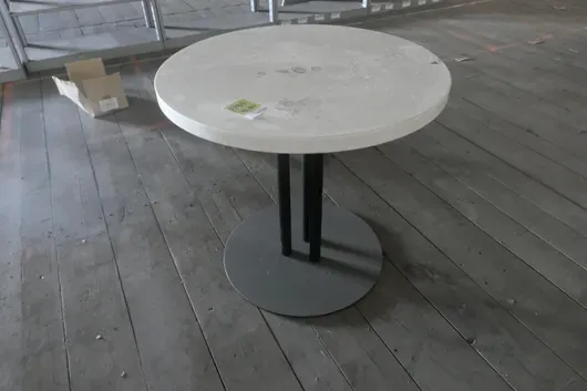 Table, round