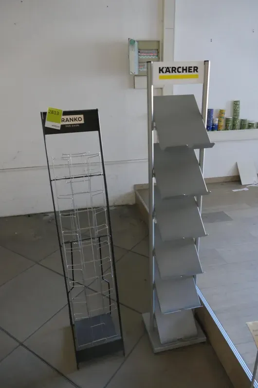 2x brochure stands, among others Kärcher