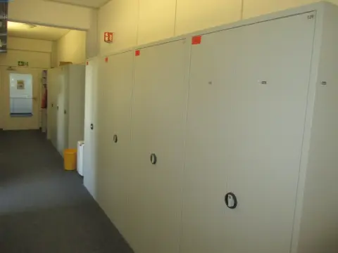 7 metalen kasten Delta-V
