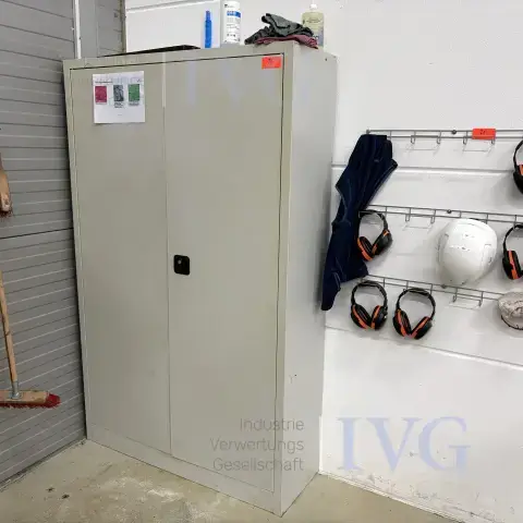 Armoire en acier (grise)