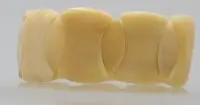 Bracelet tendu, pierre ?, largeur 3 cm