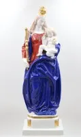 Grote Madonna met Kind en scepter, ontworpen in 1922 door beeldhouwer Ferdinand Liebermann en uitgevoerd door de kunstafdeling van de manufactuur Rosenthal, beschilderd, 2 kleine chips achteraan de stand, ca. H 53 cm