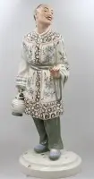 Chinees met lantaarn, Royal Dux, Tsjechië, beschilderd, helaas gebroken bij de kleine vinger, ca. H 51 cm