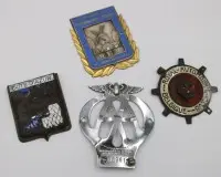 4x различные автомобильные плакетки, частично эмалированные, ок. 11 x 9,5 см