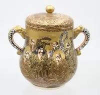 Antique Japanese Satsuma sugar box, Immortals (Arhats/Rakans), unfortunately 2 old cracks, approx. H 12 cm