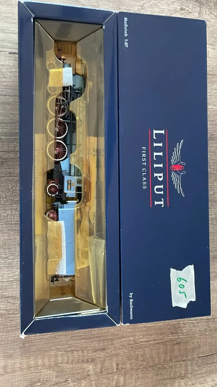 Parní lokomotiva (Liliput)
